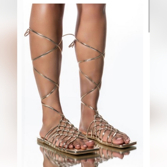 NIB Gold Metallic Gladiator Vegan Faux Leather Wrap Up Strappy Flat Sandal 8 - Picture 1 of 5